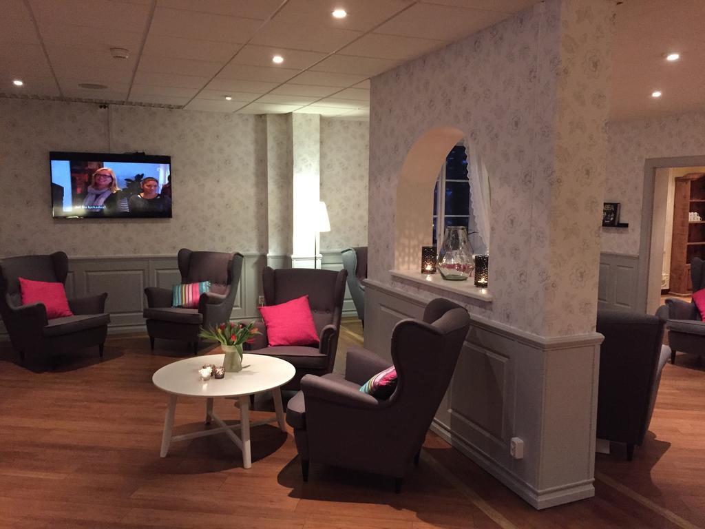 Nynaesgarden Hotell & Konferens Nynäshamn Buitenkant foto