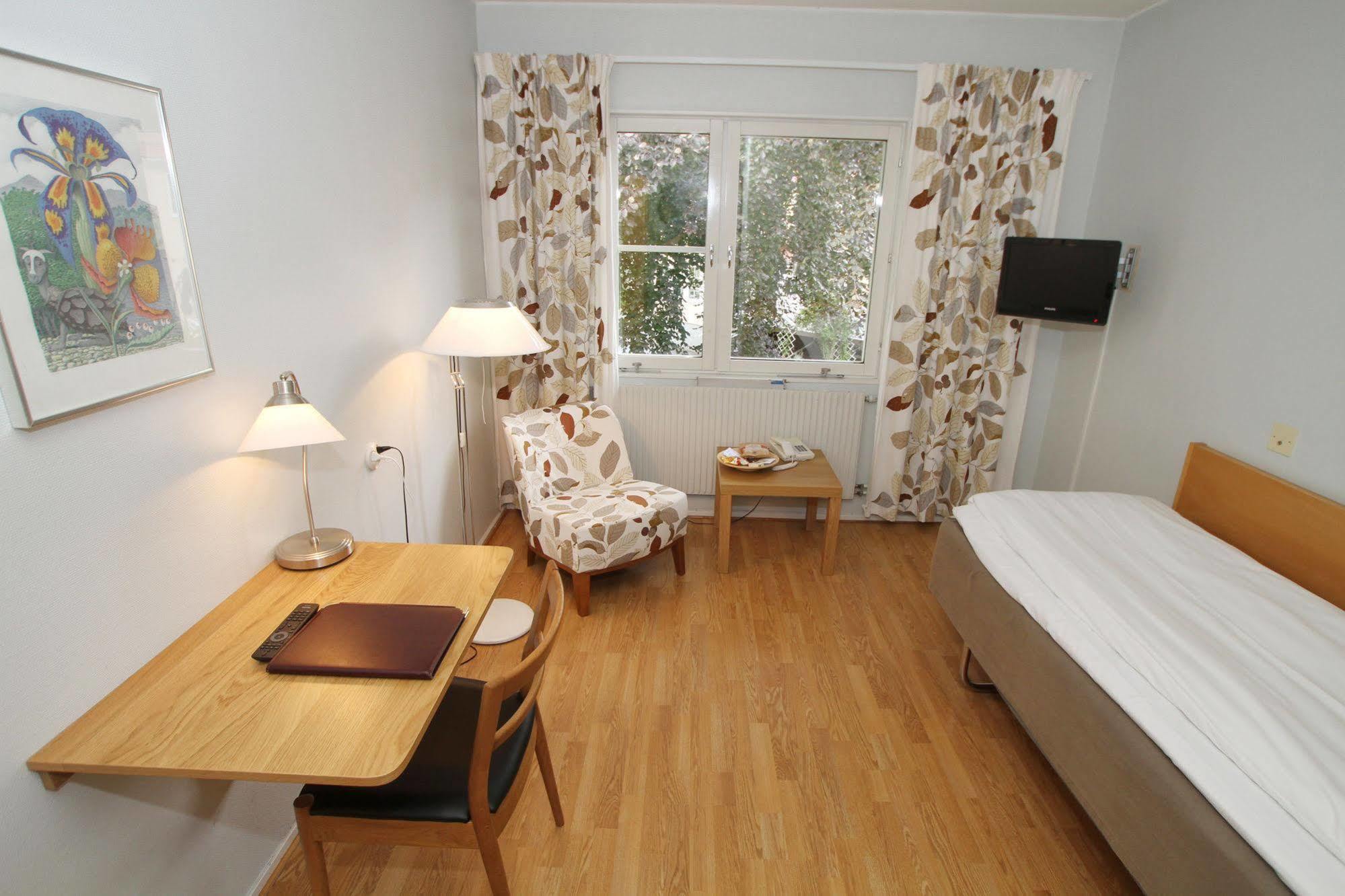 Nynaesgarden Hotell & Konferens Nynäshamn Buitenkant foto